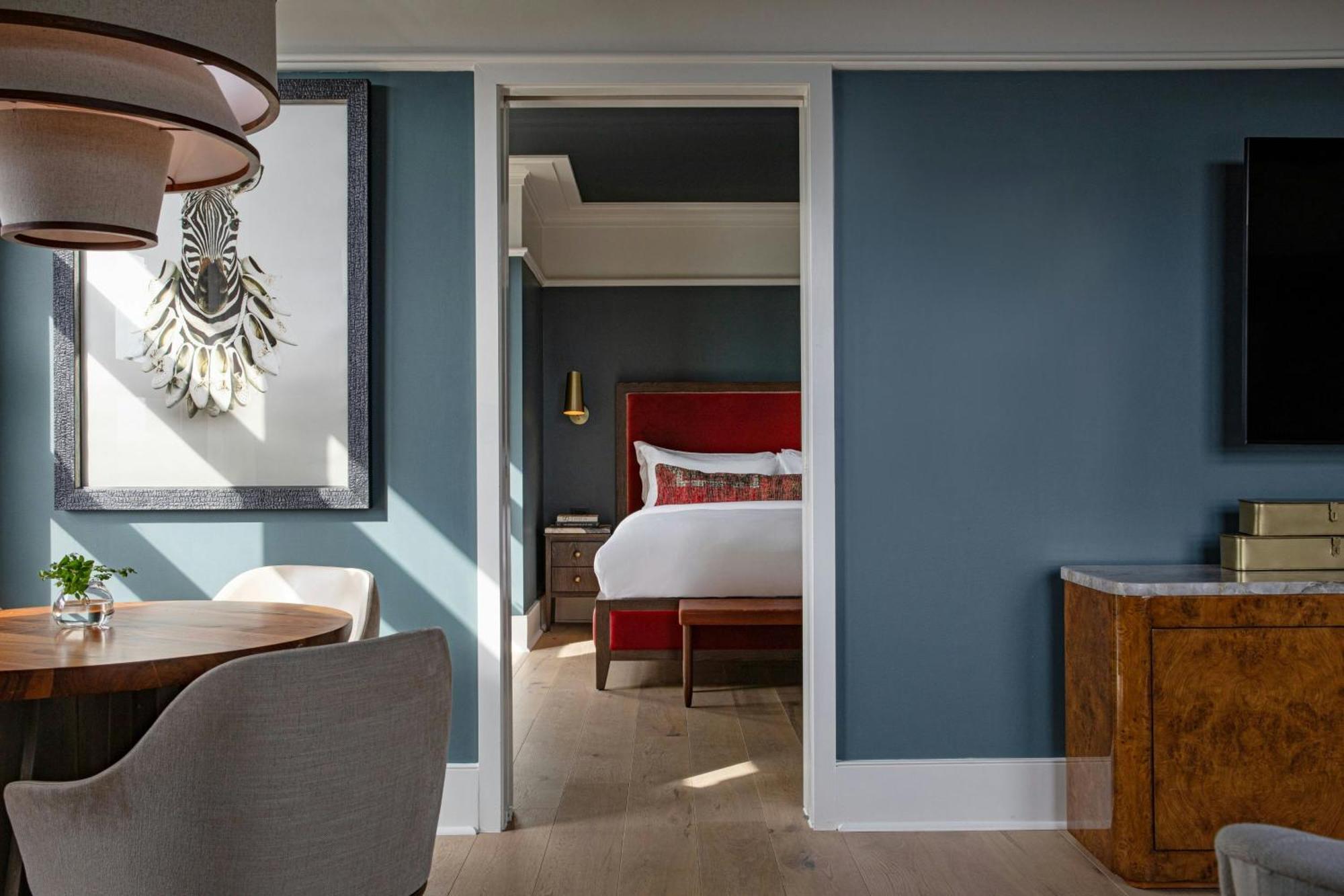 Perry Lane Hotel, A Luxury Collection Hotel, Hotel 5*